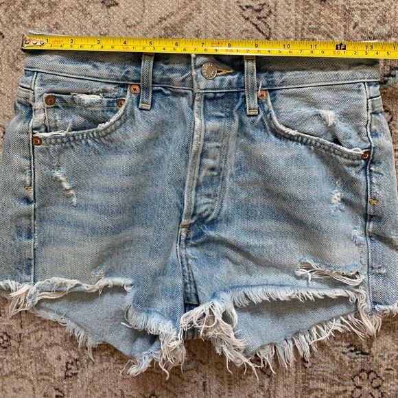 AGOLDE Parker Distressed Denim Shorts Swapmeet - Picture 11 of 15